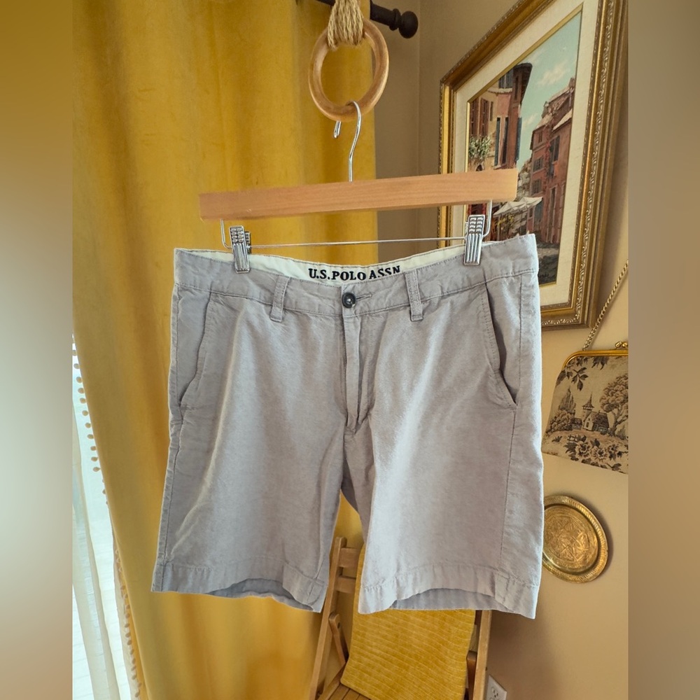 3/$25 U.S. Polo Assn. Resort Shorts in Grey w Pockets Front & Back Size 33